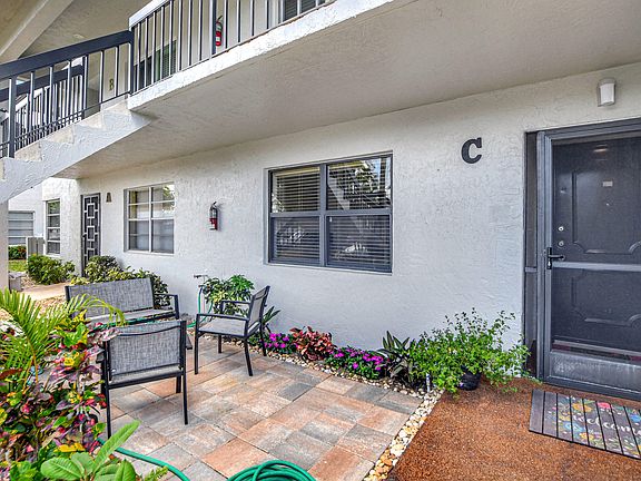 4th image of 13865 Royal Palm Court