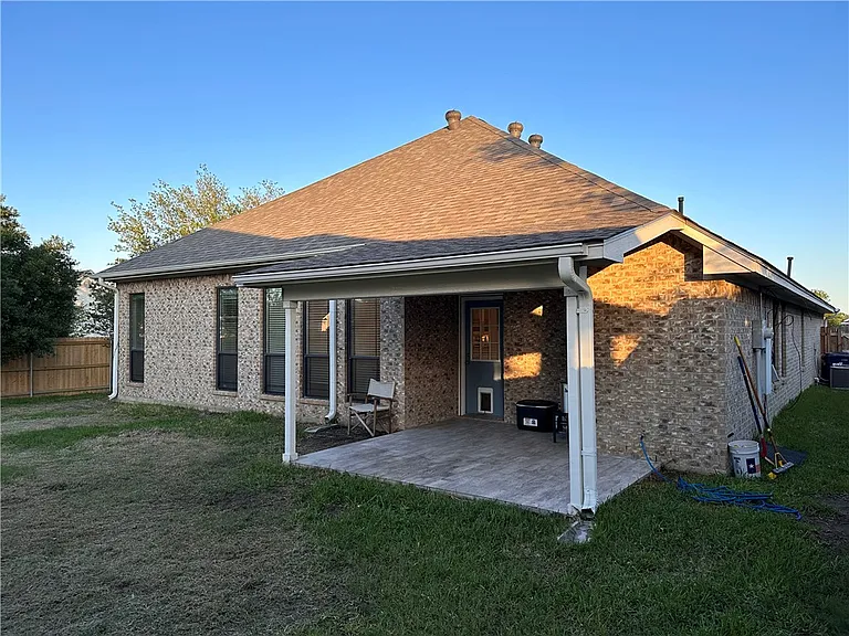 913 Delrey Dr — Photo 30