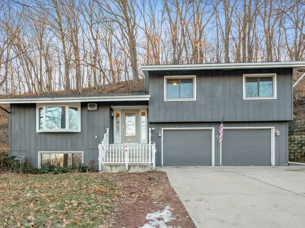 419 Mill St E, Cannon Falls, MN 55009