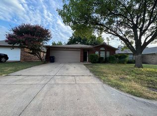 1712 Lincolnshire Way, Fort Worth, TX 76134
