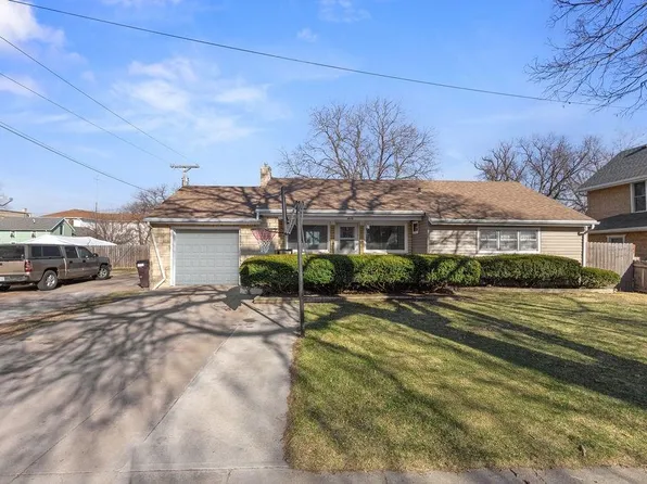 910 B St, Schuyler, NE 68661