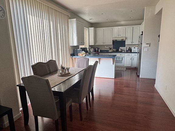 5th image of 3271 Bruno Dr