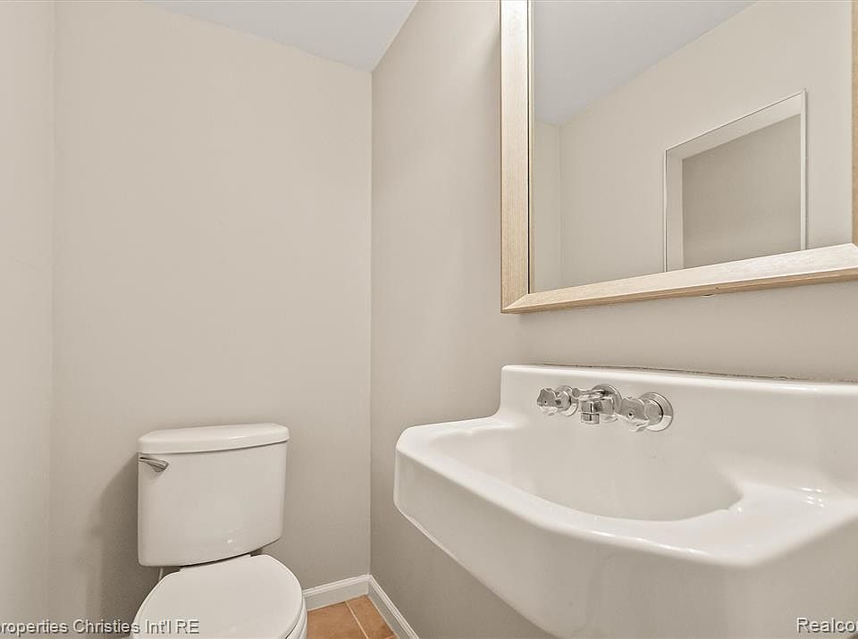1037 N Old Woodward Ave Unit 4, photo 11