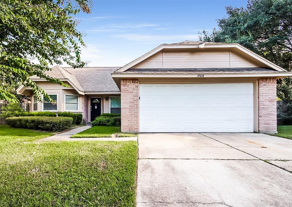 1st image of 19418 Navarro Mills Dr