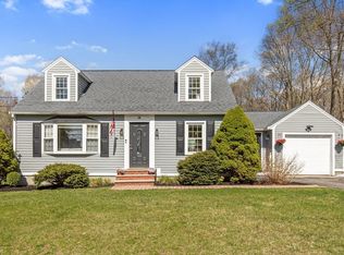 14 Oak Hill Rd, Southborough, MA 01772