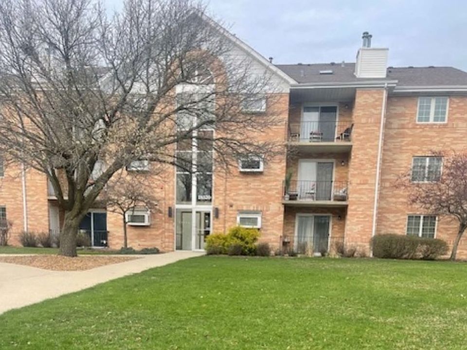1st image of 18320 Robin Ln APT D2