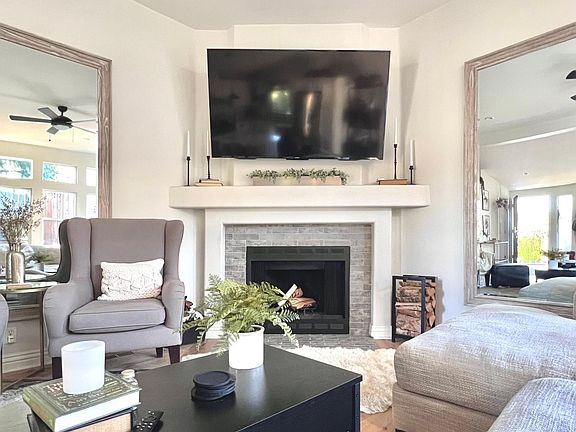 4th image of 206 Newbury Ln