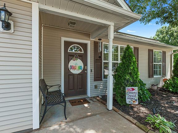 4th image of 453 Bentridge Dr