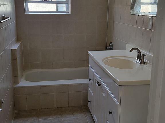 4th image of 496 Classon Ave Floor 2