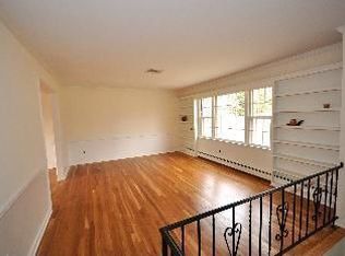 1 Francis Ln, Chester, NJ 07930