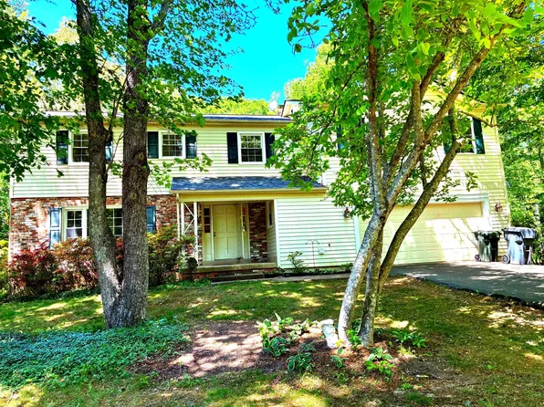 8324 Morningside Dr, Manassas, VA 20112