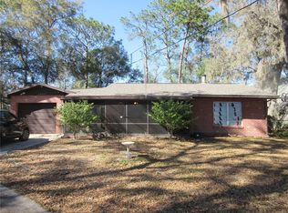 17051 SE 61st Pl, Ocklawaha, FL 32179