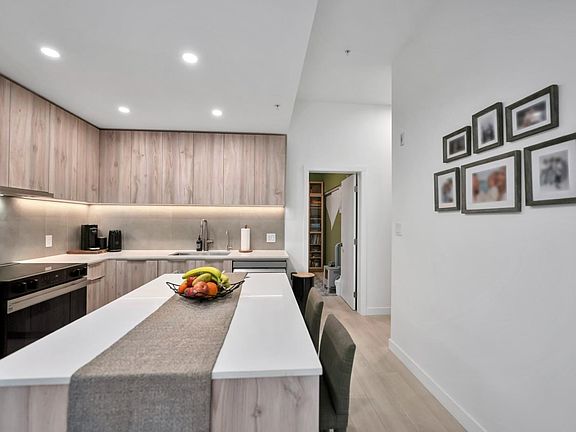 4th image of 3596 Malsum Dr #101