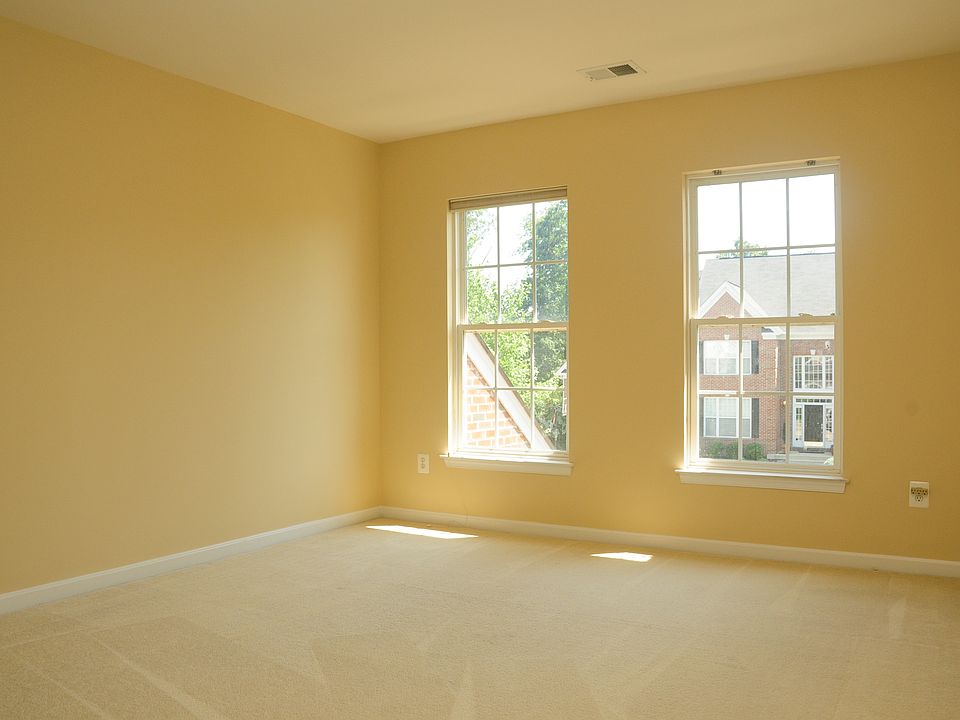 1st image of 43099 Kimberley Ct