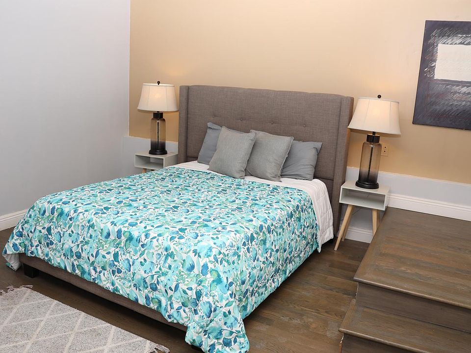 Queen Bed
