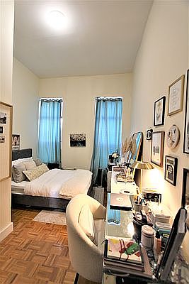 5th image of 43 Lexington Ave