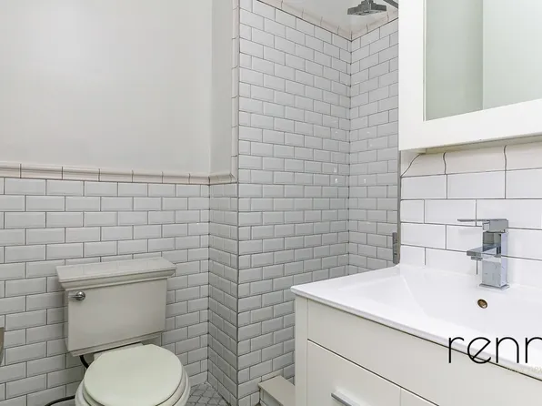 205 Street James' Place image 11 of 26