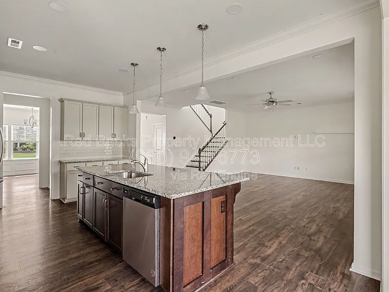 7650 Fenn Way — Photo 12