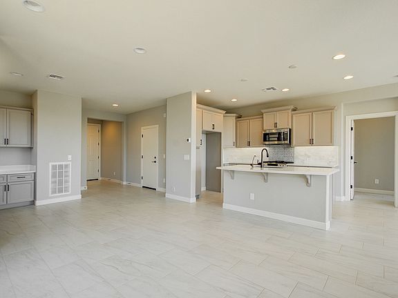 4th image of 849 E Cobble Stone Dr
