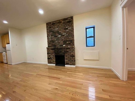 4th image of 238 W 20th St #2DD