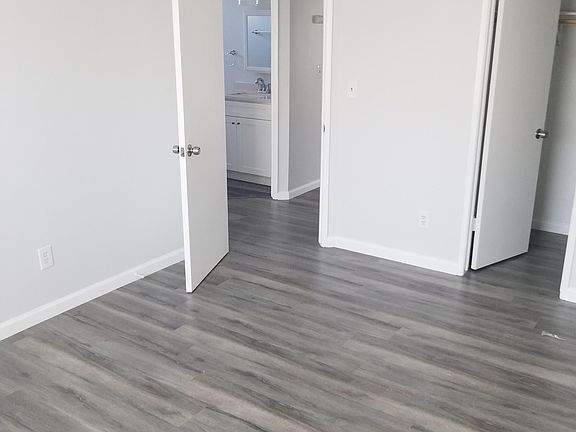 5th image of 477 E Louise St