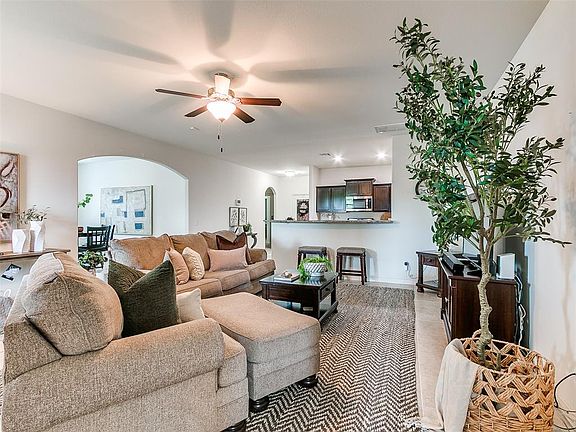 4th image of 3208 Brookstone Lakes Dr