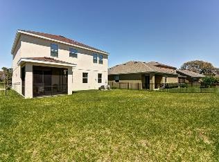 15717 Oakleaf Run Dr, Lithia, FL 33547