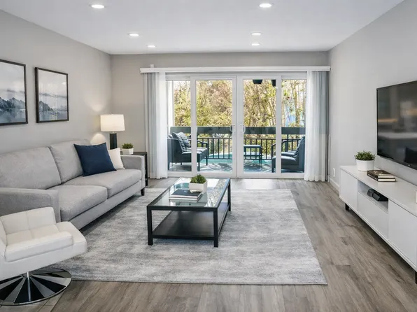 25736 Player Dr Unit R10, Santa Clarita, CA 91355