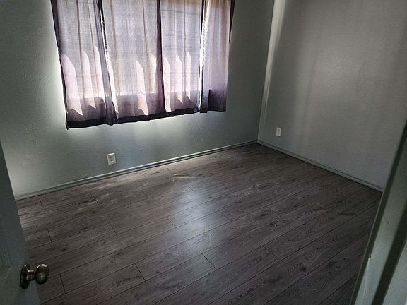3rd image of 438 Duplex