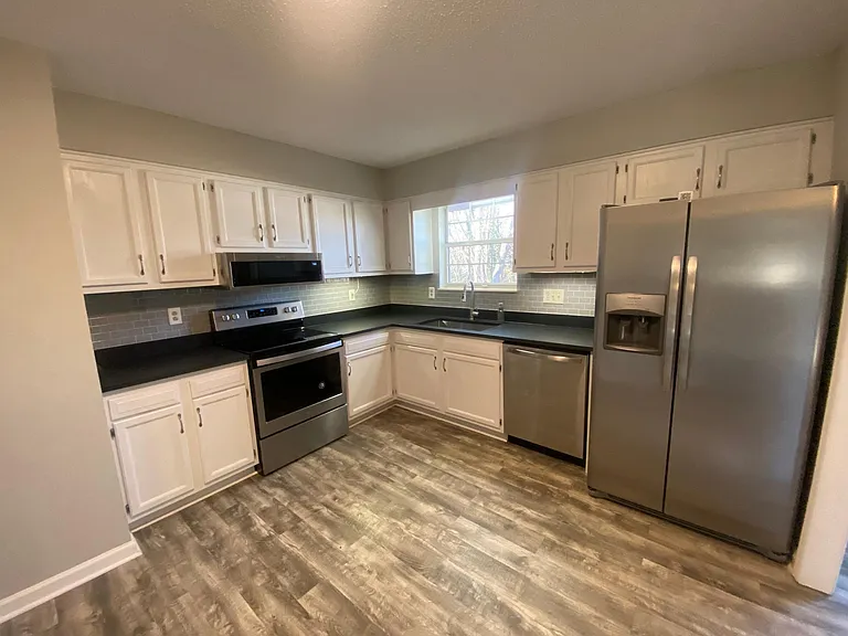 10229 Overview Dr — Photo 2