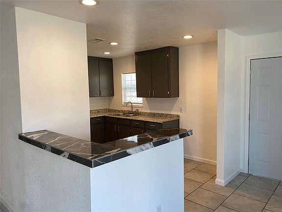 4th image of 5833 Waddell St