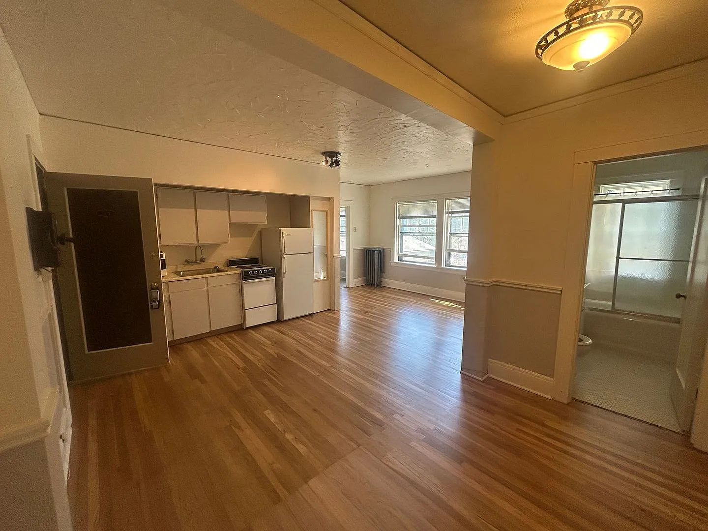 #362 Broadmore Apartments — Photo 4