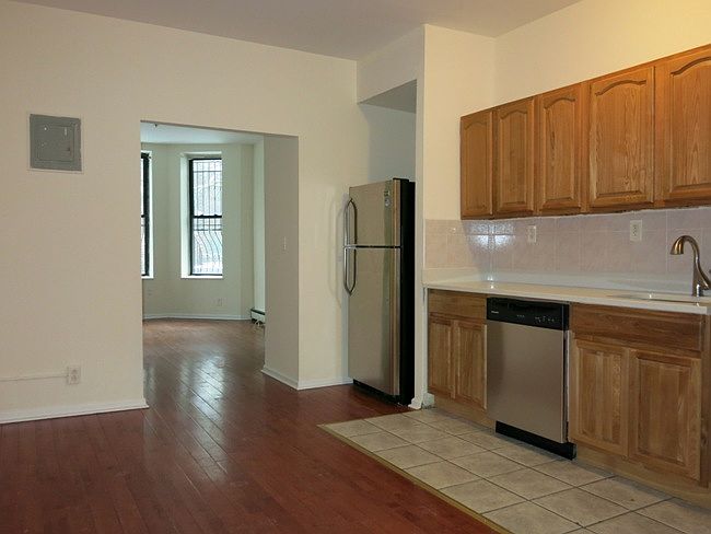 1st image of 203 Kosciusko St APT 1