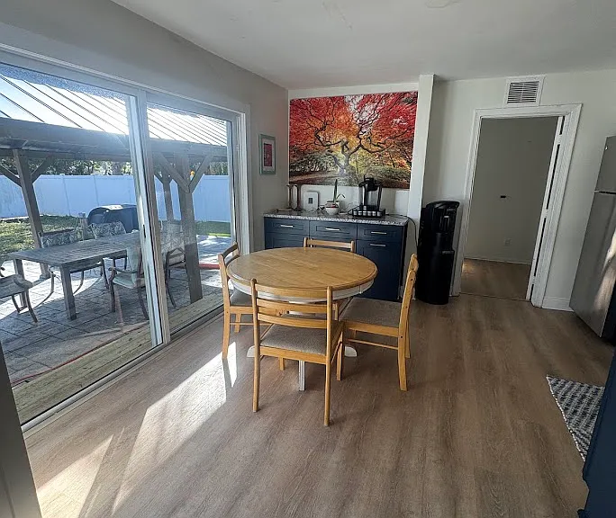 244 SW 5th Ave — Photo 8