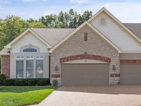 805 Stonebluff Ct, Chesterfield, MO 63005