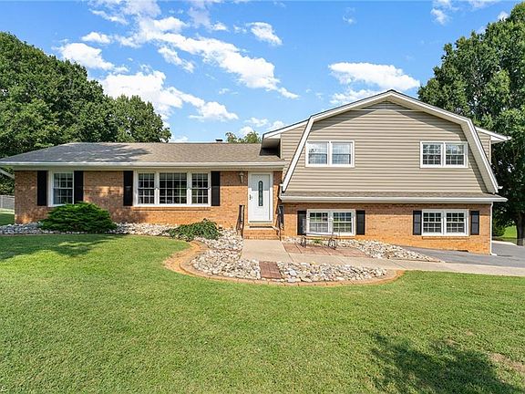 5th image of 163 Green Knolls Dr