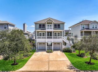 3323 Lanyard Pl, Galveston, TX 77554
