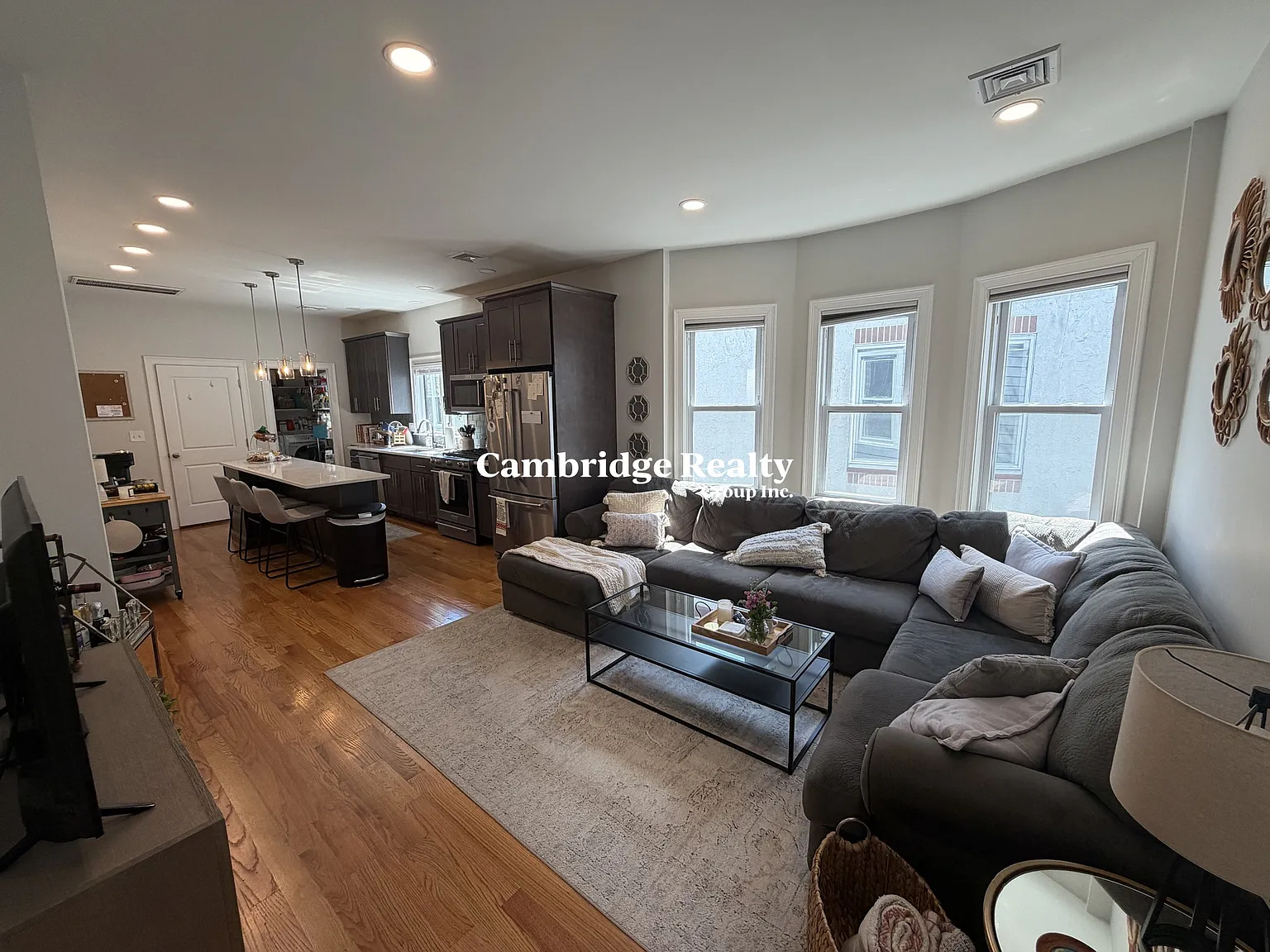 3 bed, 2.0 bath, $4,950 — Photo 2
