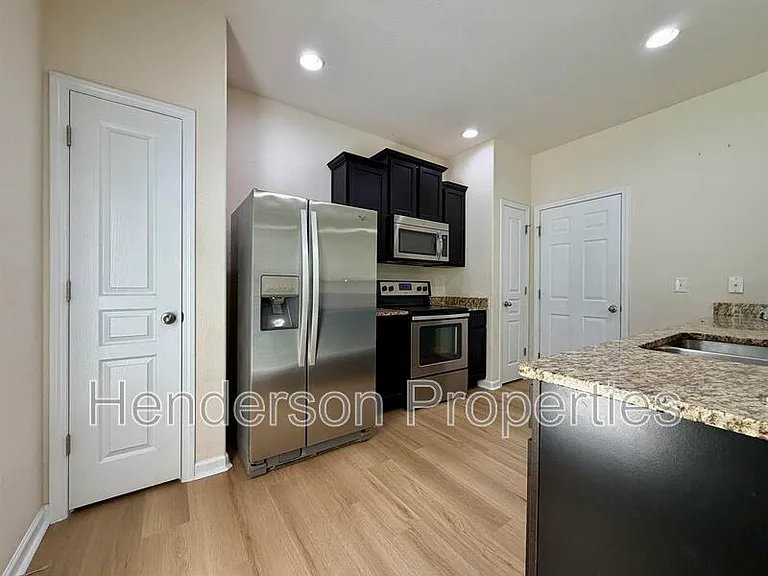 3122 Riley Ave — Photo 7