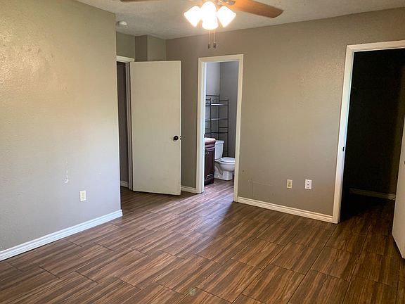 4th image of 16922 Forest Bend Ave