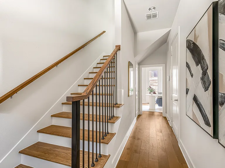 381 E Greenbriar Ln #401 — Photo 4