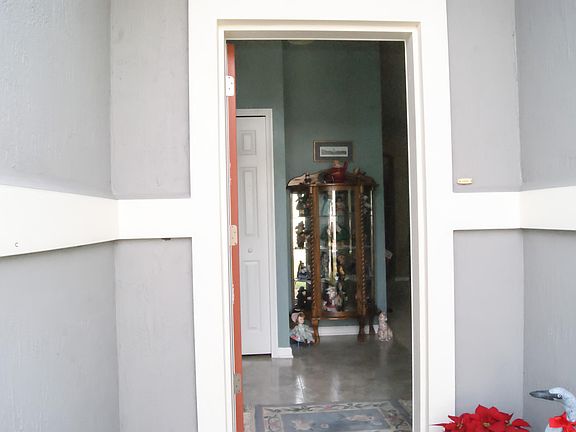 3rd image of 551 S ABERDEENSHIRE Drive