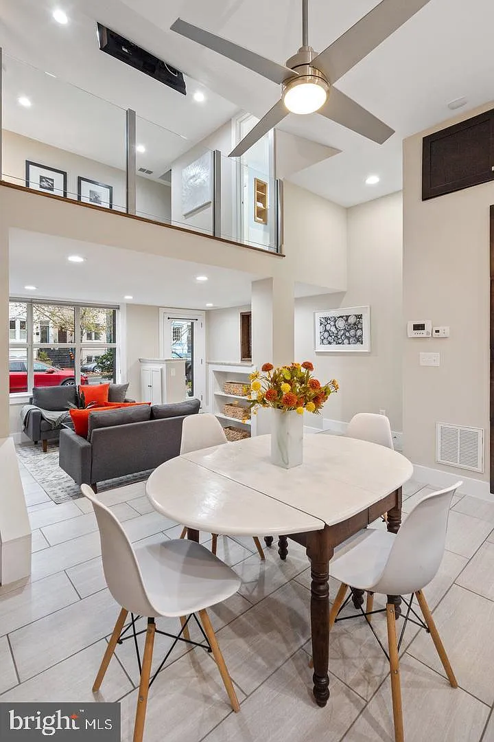 1 bed, 1.5 bath, 680 sqft, $2,850 — Photo 3