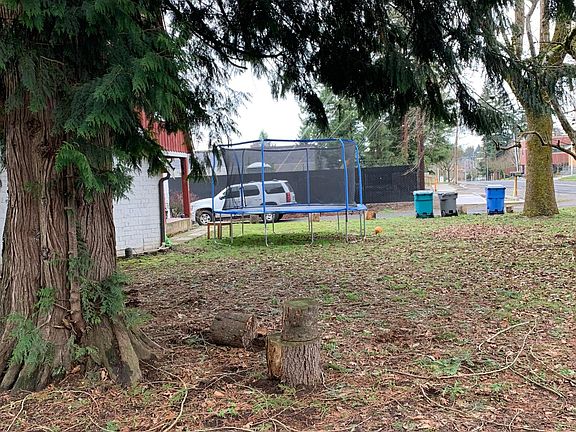 3rd image of 5209 NE 94th Ave