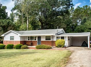 5734 Woodcrest Dr, Raleigh, NC 27603