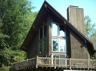 42 Juniper Rd, Bloomfield, CT 06002