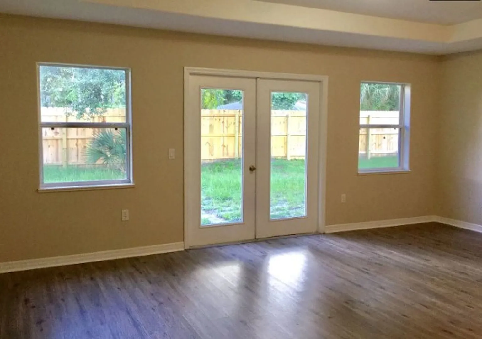 3 Bedroom 2 Bathroom Summerwood Villas — Photo 2