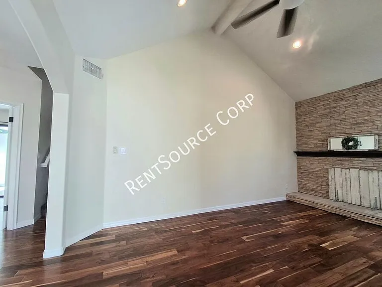 23902 Ranney House Ct — Photo 4