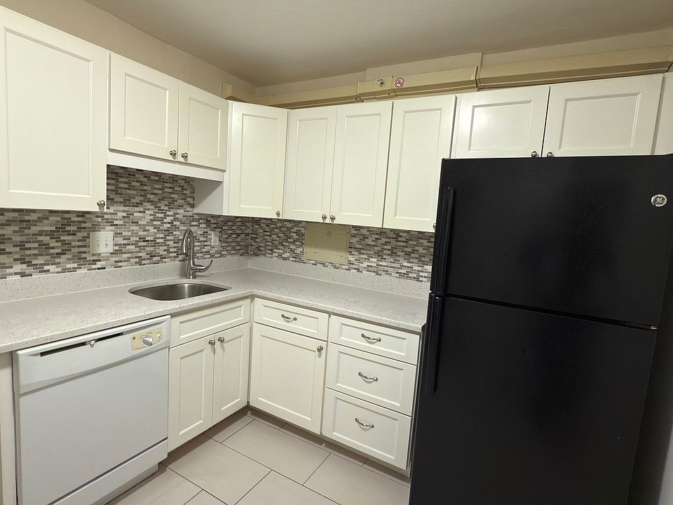 1st image of 77 Monmouth St #415D