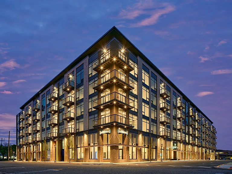 Birmingham Pointe — Photo 3